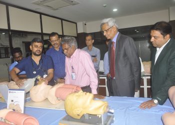 10.Dr.Ravishankar explaning Ambu Bag application